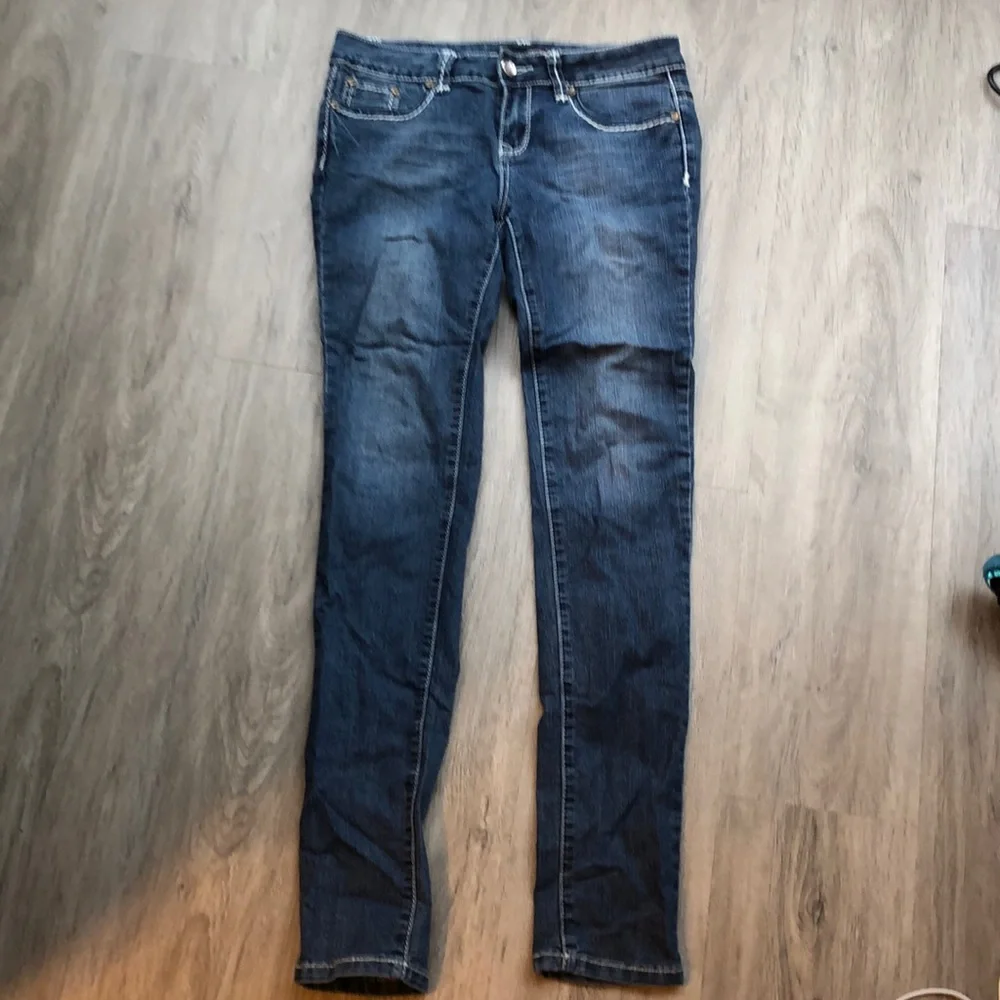 Skinny jeans with beaded design - Picture 1 of 5